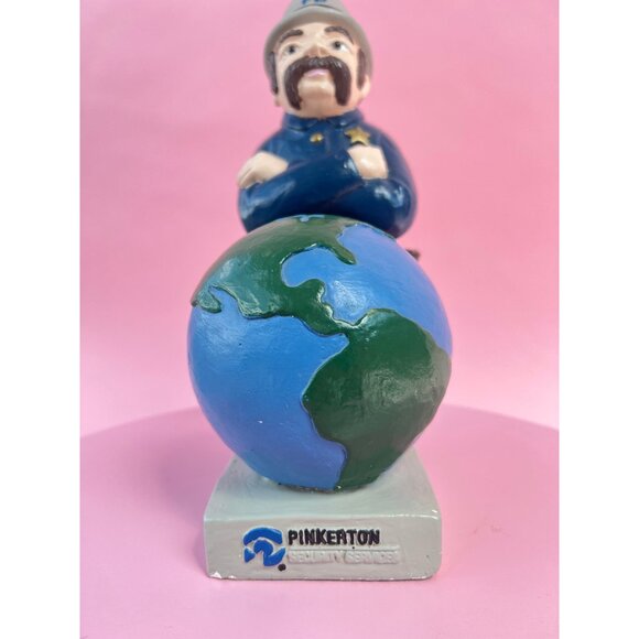 Pinkerton Security Service officer and globe 1992 VTG GC - Picture 2 of 7
